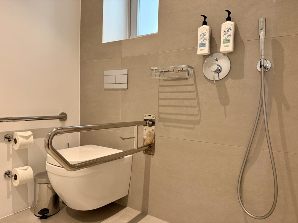 Accessible Accessible Bathroom Tui Blue Meltemi | Santorini